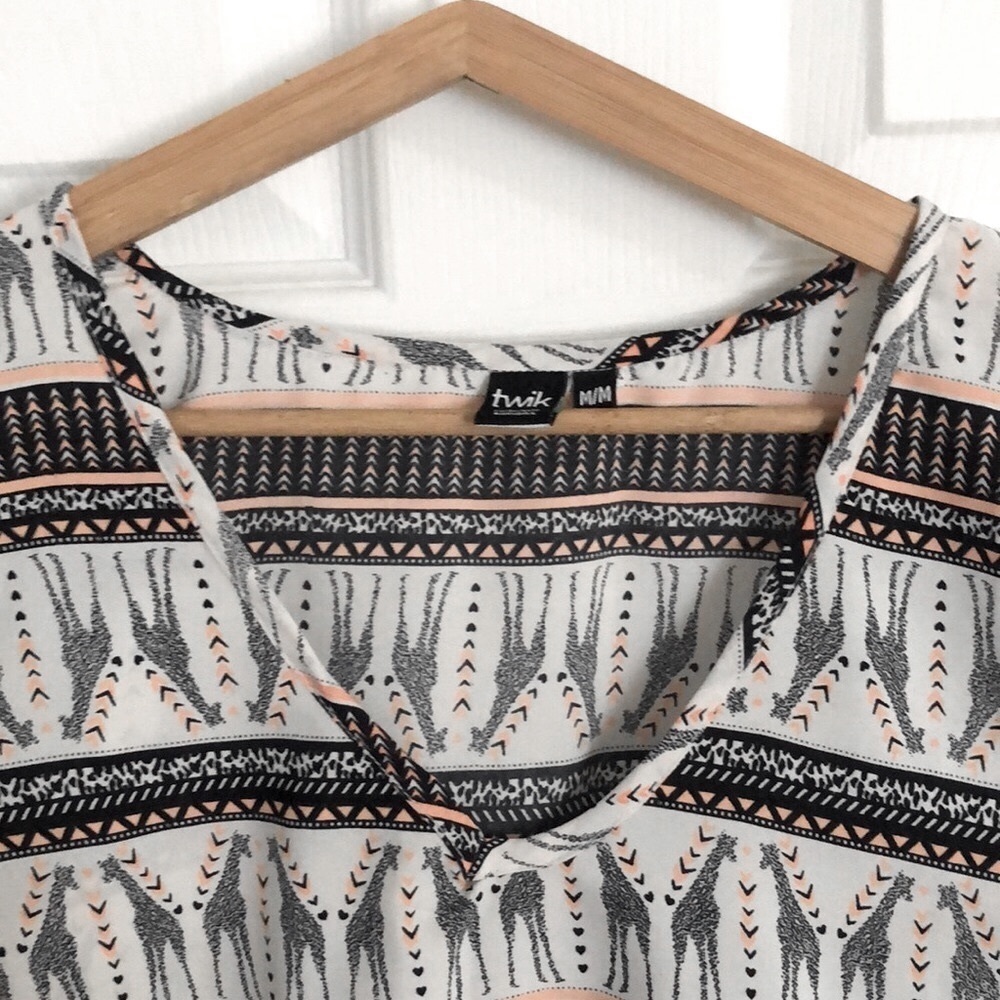 Pattern blouse by Twik from Simons - Picture 4 of 8